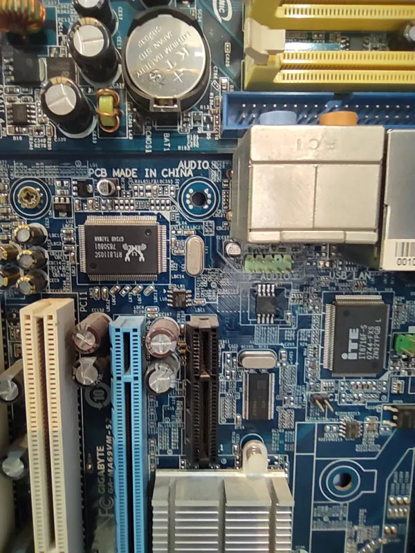 Detalle macro de una placa base